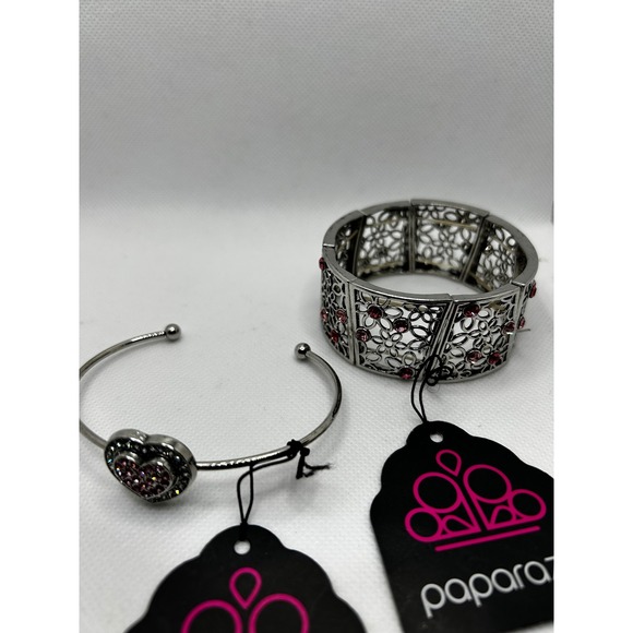 Pink Rhinestone‎ and Silver Tone Heart Bangle Bracelet Jewelry Set - Picture 3 of 5